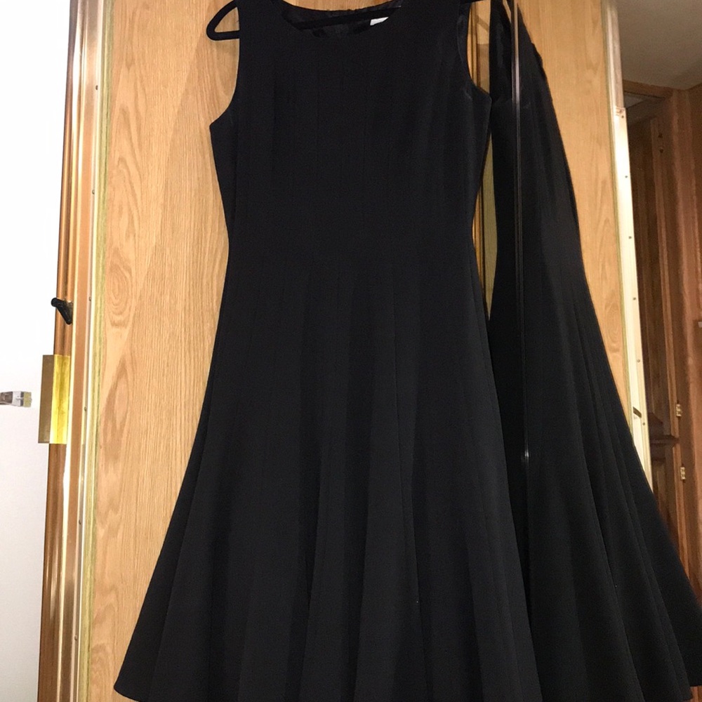 Calvin Klein Sleeveless and Flare Dress